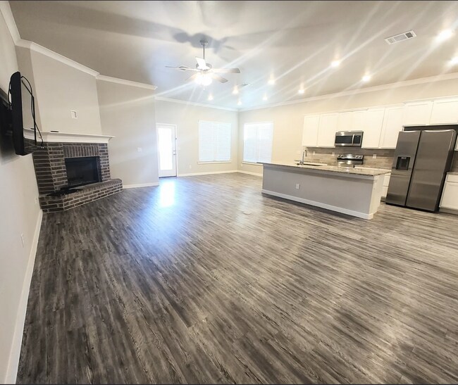 Foto del edificio - PRE-LEASING for AUGUST - 4 Bedroom in Upland Crossing