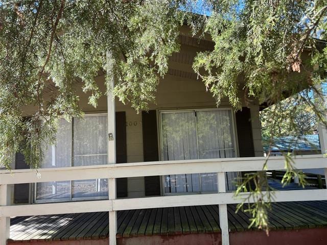 Building Photo - 1000 Holiday Dr