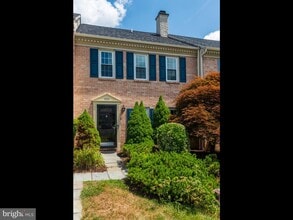 Building Photo - 803 Pritchet Ct