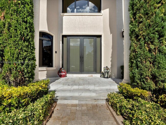 Foto del edificio - 3301 NE 170th St