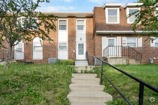 Building Photo - 2711 St Francis Dr