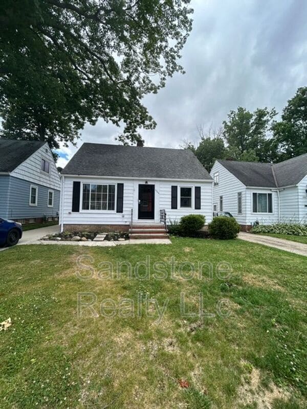 Primary Photo - 20663 Stanford Avenue