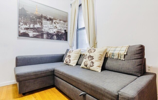 Foto del edificio - 291 East 3rd Street