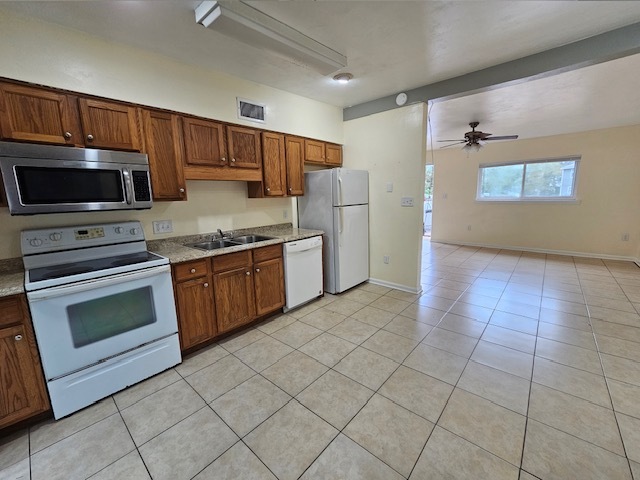 Kitchen - 835 White Dr