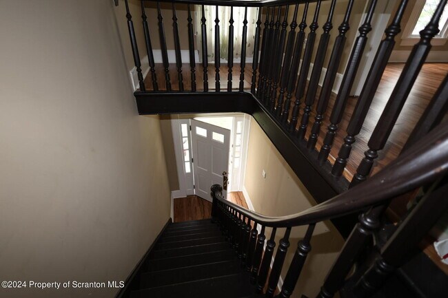 Building Photo - 306 S Hyde Park Ave