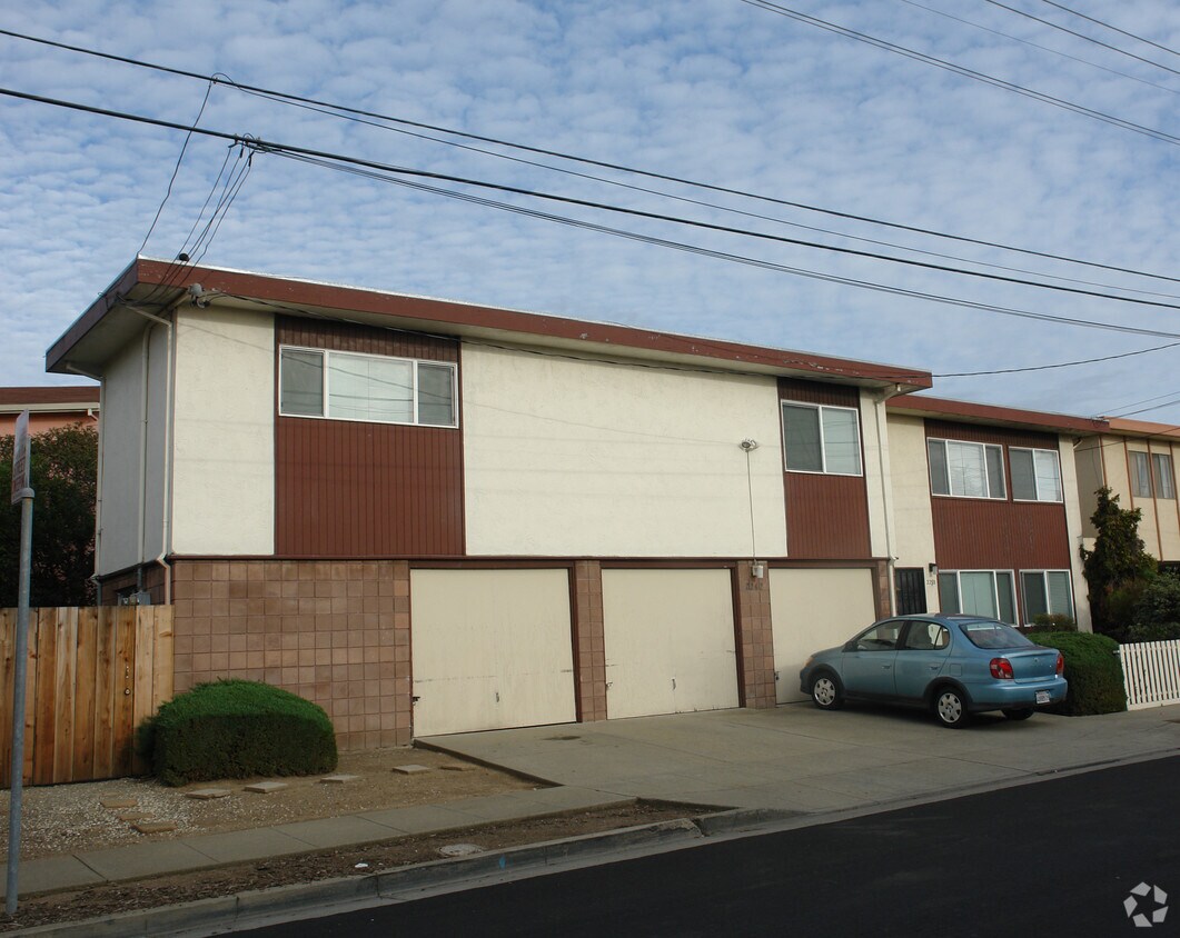 Building Photo - 2258-2262 Key Blvd
