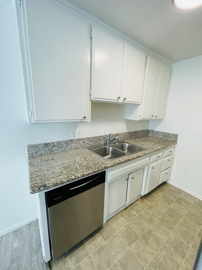 Unit #104 Kitchen - 13956 Vanowen St