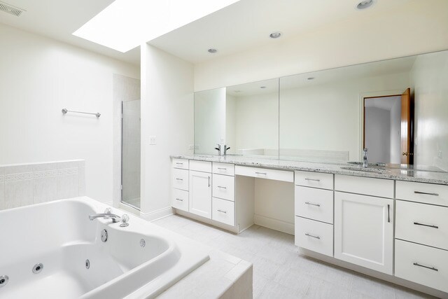 Foto del edificio - 1657 W Wrightwood Ave