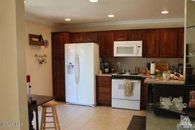 Foto del edificio - 2179 Birchdale Dr