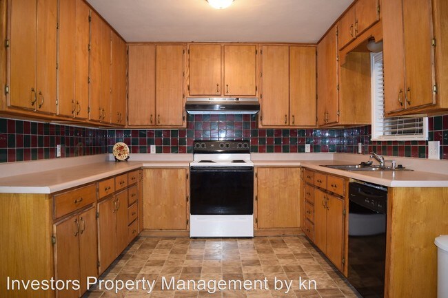 Foto del edificio - 3 br, 1 bath House - 4620 N J St.