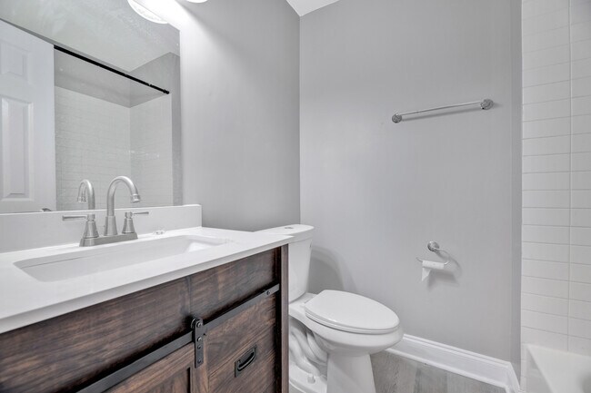 Foto del edificio - 2439 25th St SE