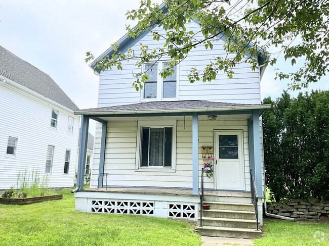 Building Photo - 904 Harrison Ave