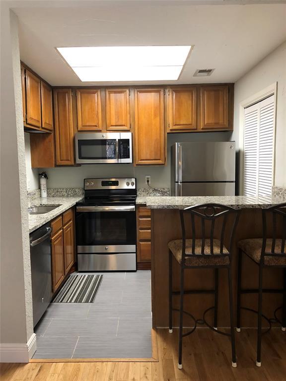 Foto del edificio - 806 W 24th St
