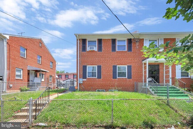 Building Photo - 4304 Wheeler Rd SE
