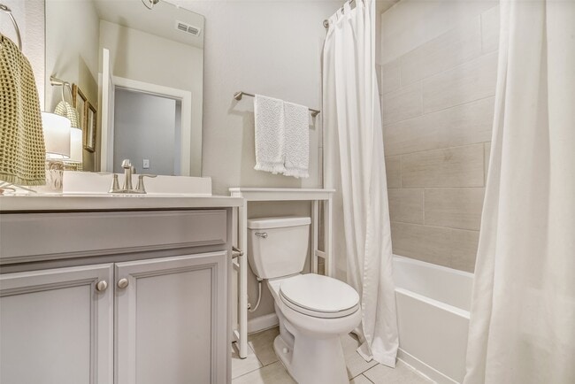 Building Photo - 10047 Napier Dr