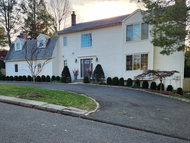 Foto del edificio - 3 Valley Field Rd