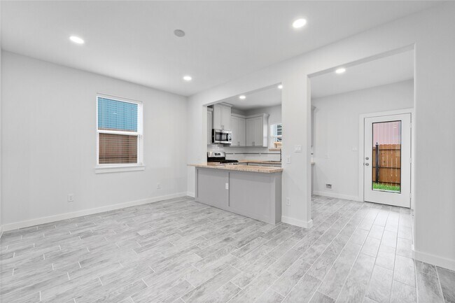 Foto del edificio - 913 Turner Dr