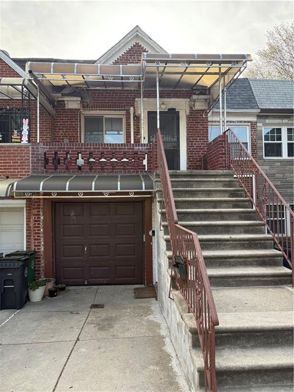 Primary Photo - 2166 Brown St