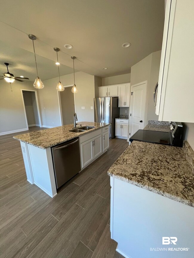 Foto del edificio - 23643 Blythewood Ln