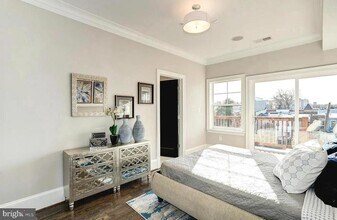 Building Photo - 3624 10th St NW