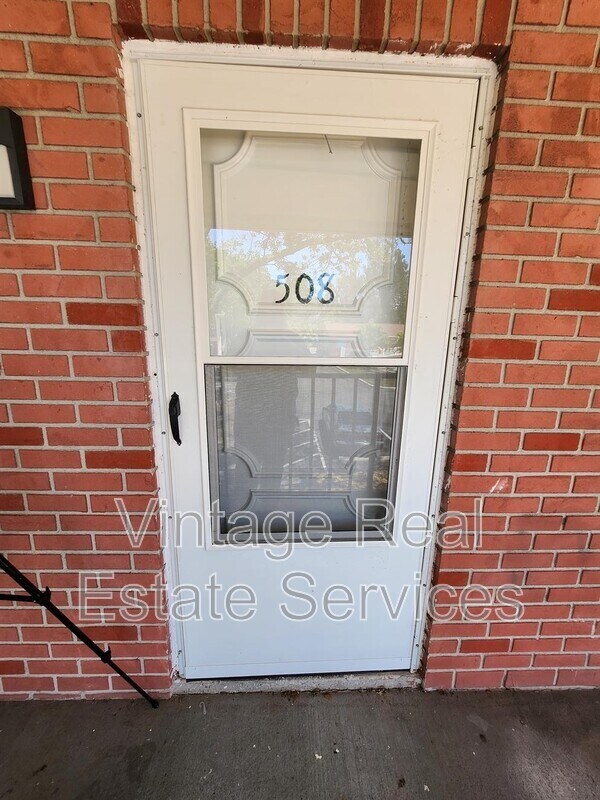 Primary Photo - 3301 58th Ave S