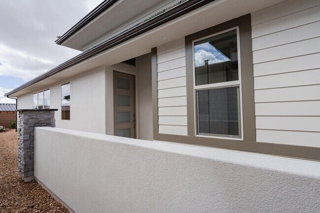 Foto del edificio - Beautiful New 3 Bedroom Home in Brio