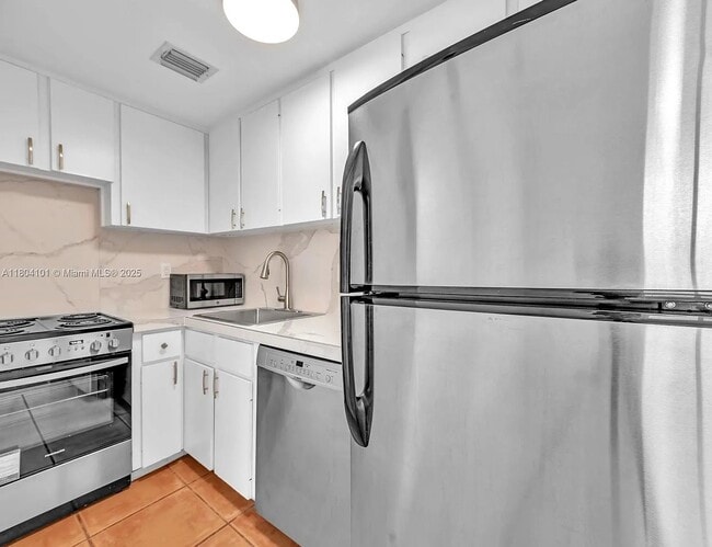 Building Photo - 1218 Drexel Ave