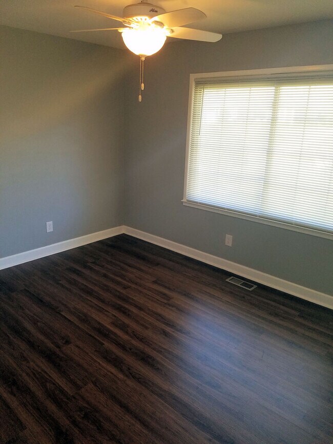 Foto del edificio - Great updated ranch in convenient location
