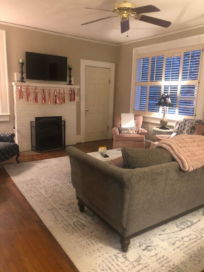 Foto del edificio - 4bed/2 bath close to USC, Five Points