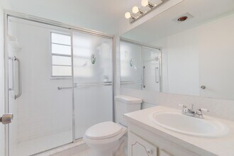 Building Photo - 351 Mansfield Dr