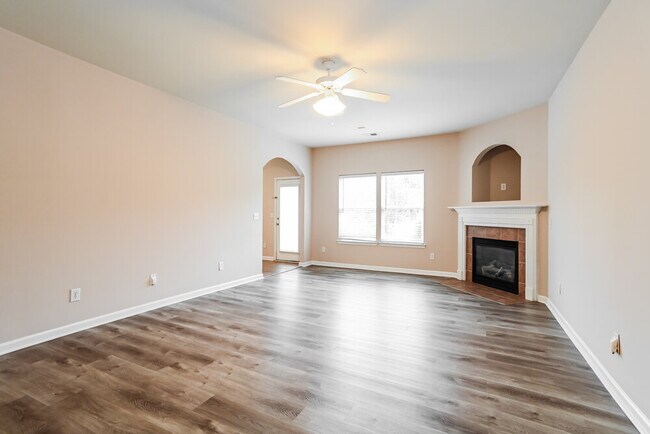 Building Photo - 3062 Clover Rd NW