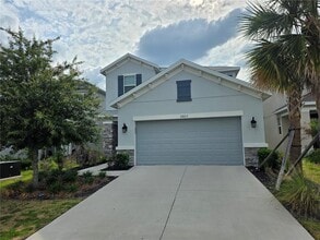 Building Photo - 2865 High Pointe St