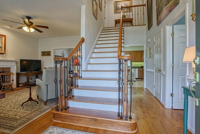 Building Photo - 98 Old Mill Ct
