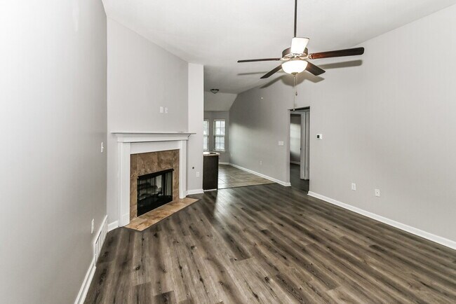 Foto del edificio - 7544 De Fleury Bnd