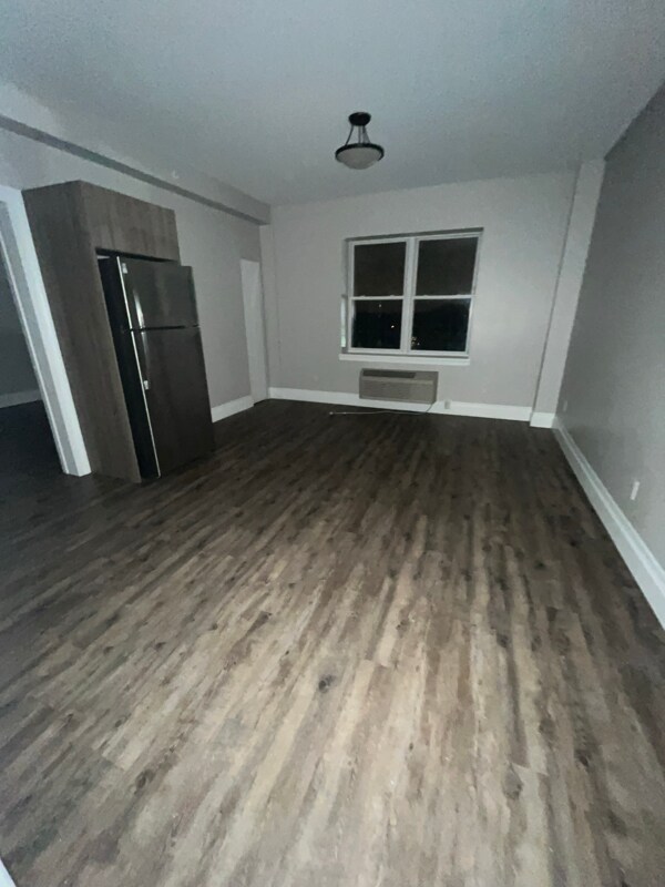 Foto del edificio - 106 N Grove St