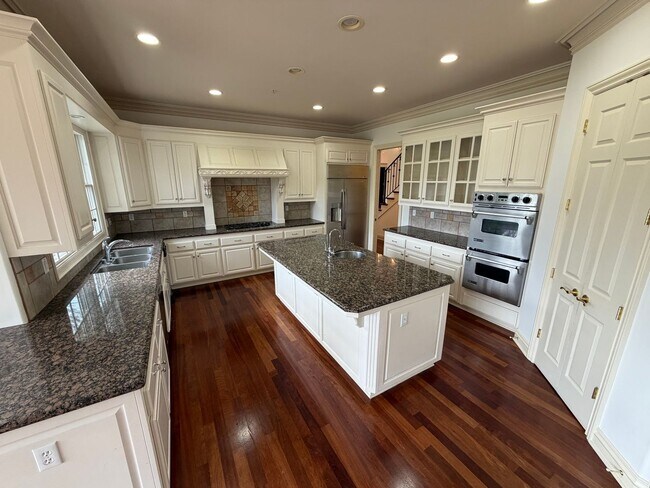 Foto del edificio - Beautiful 4BD/3.5BA Private Luxury Single-Family Home in Prestigious Ruby Hills Community in Plea...