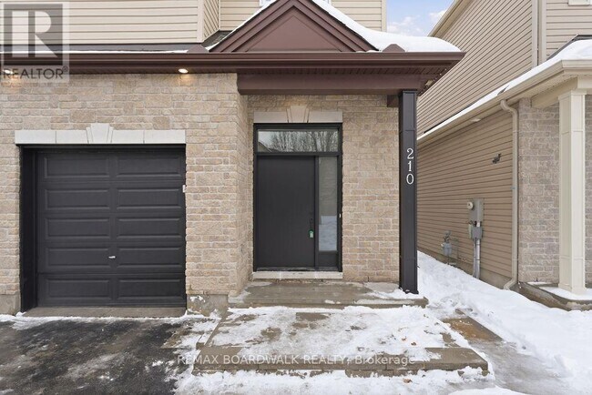 Building Photo - 210 Harthill Way