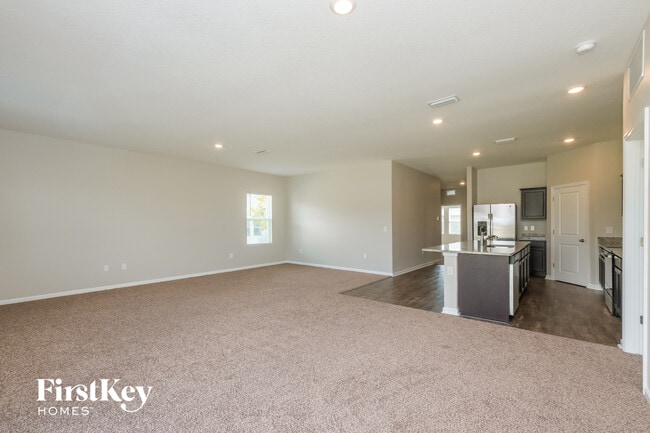 Building Photo - 5654 Alexander Springs Pl