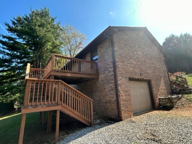 Primary Photo - 605 Railroad St