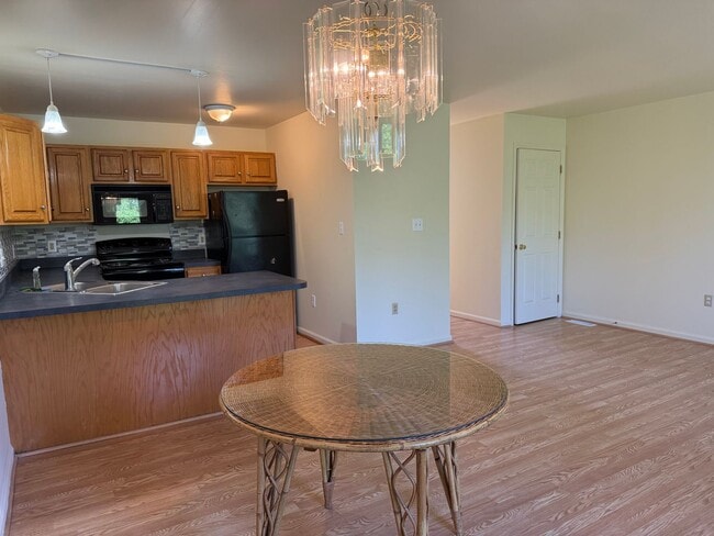 Building Photo - Beautiful 3-Bedroom Home in Penn Manor School District - Finished basement!