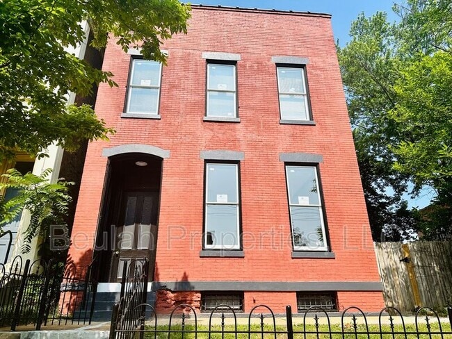 Building Photo - 1921 California Ave