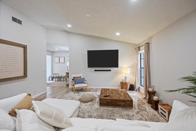 Foto del edificio - 1769 Harborside Cir