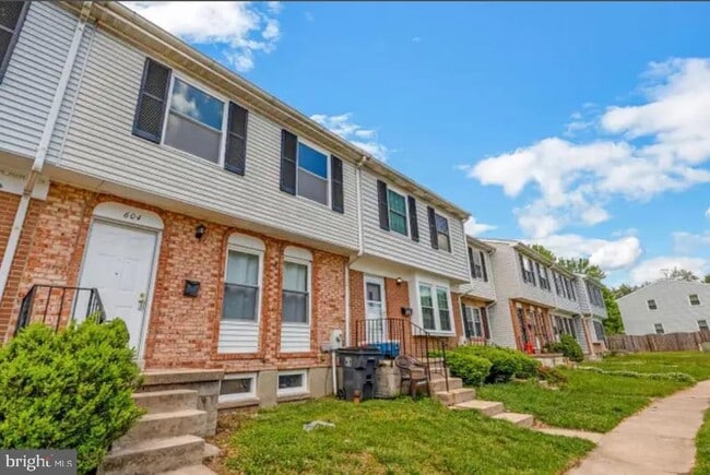 Foto del edificio - 604 Burlington Ct