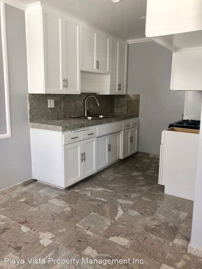 Foto del edificio - 3528-3532 Sawtelle Blvd