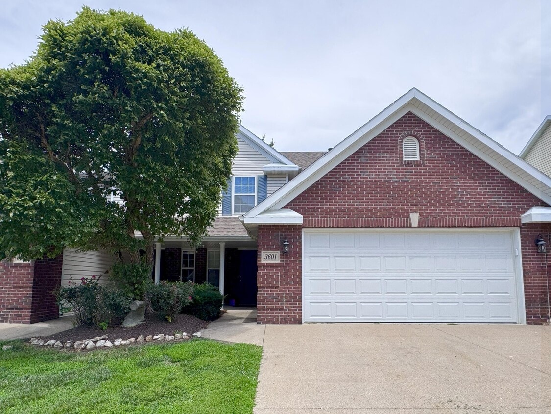 Primary Photo - 3601 Berkshire