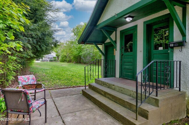 Foto del edificio - 21 Murphy Ln
