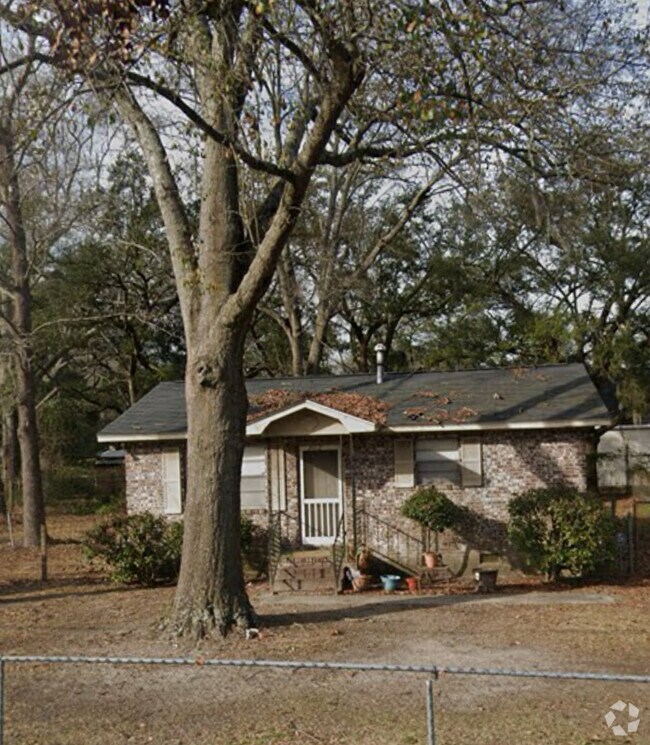 Pinewood Vista Student Apartments for Rent Charleston, SC 1 Rentals