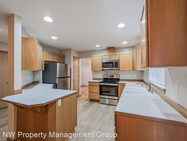 Building Photo - 3 br, 2.5 bath House - 9406 17th Pl. NE
