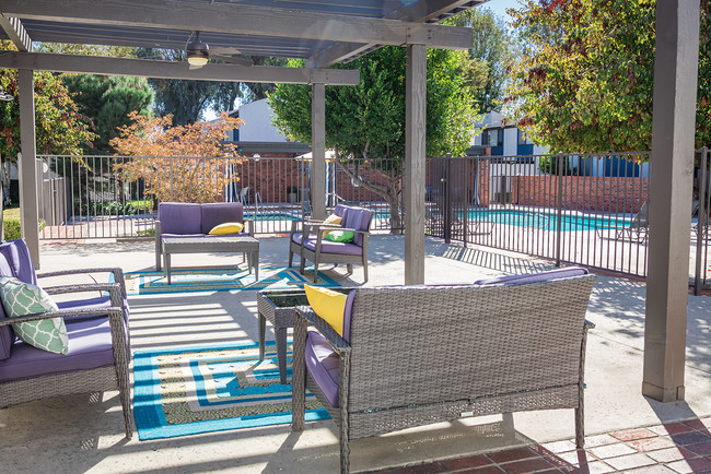 Lounge Area - Claremont Park