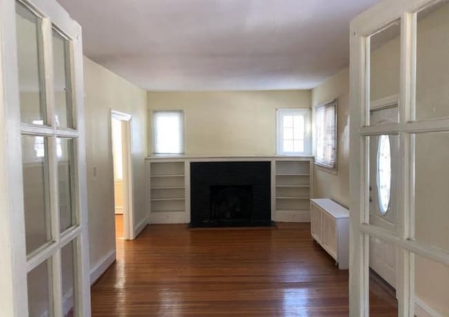 Building Photo - 1085 Highland Ave